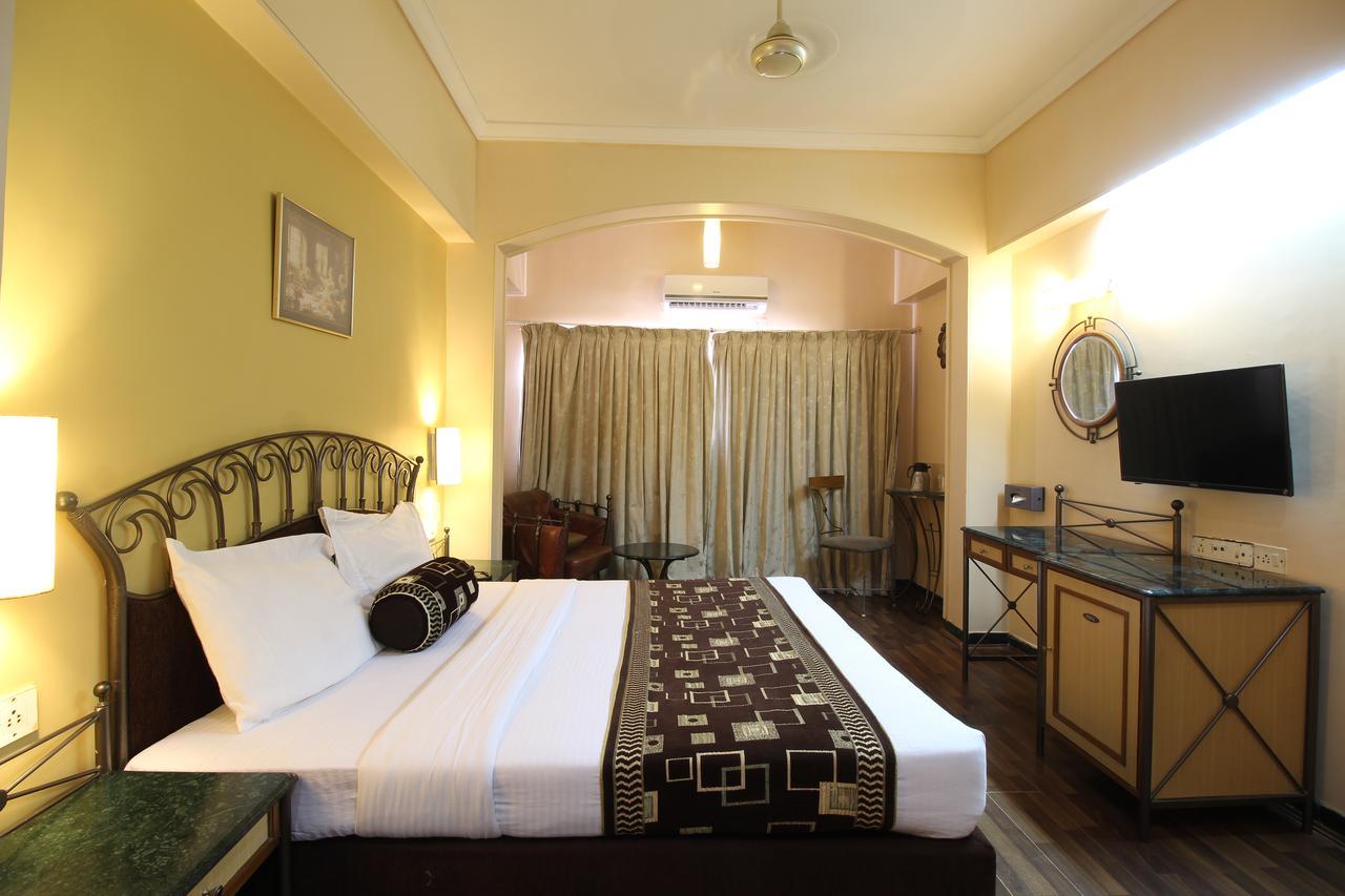 Hotel Gurukripa Даман Екстериор снимка