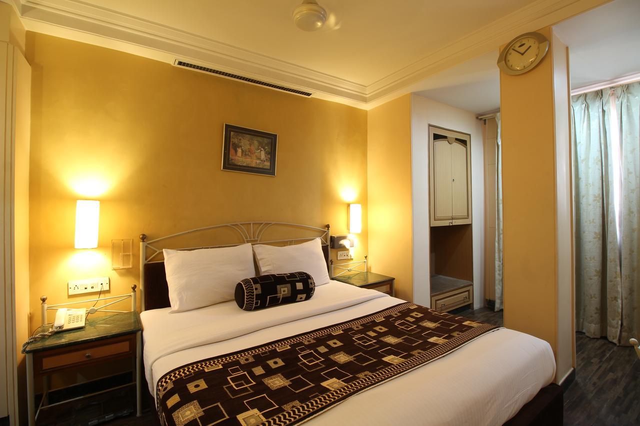 Hotel Gurukripa Даман Екстериор снимка