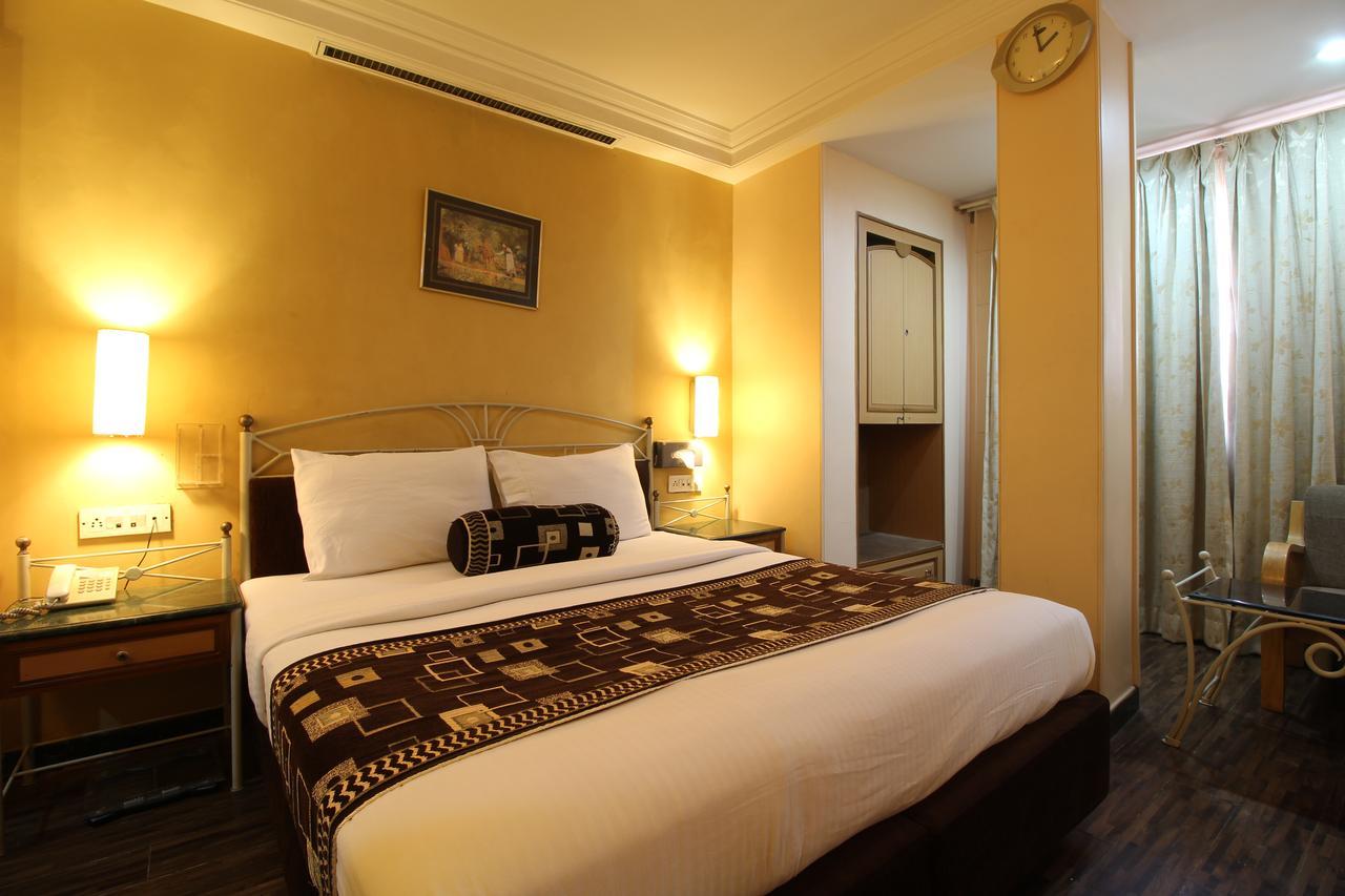 Hotel Gurukripa Даман Екстериор снимка