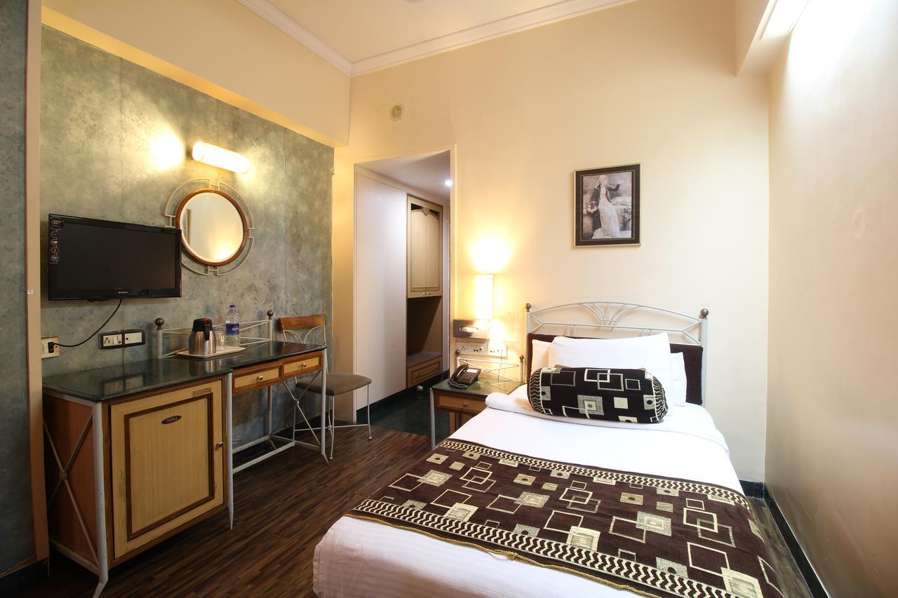 Hotel Gurukripa Даман Екстериор снимка