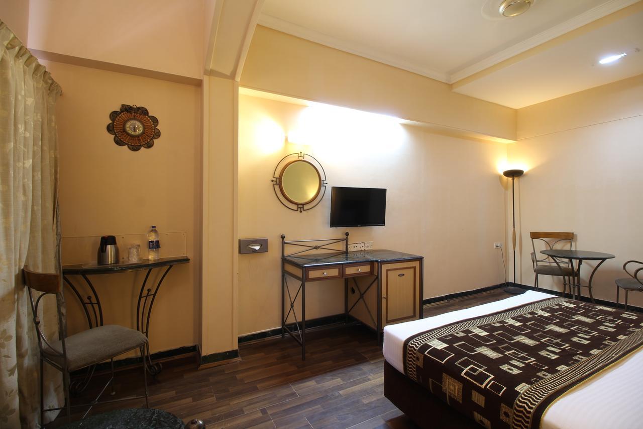 Hotel Gurukripa Даман Екстериор снимка