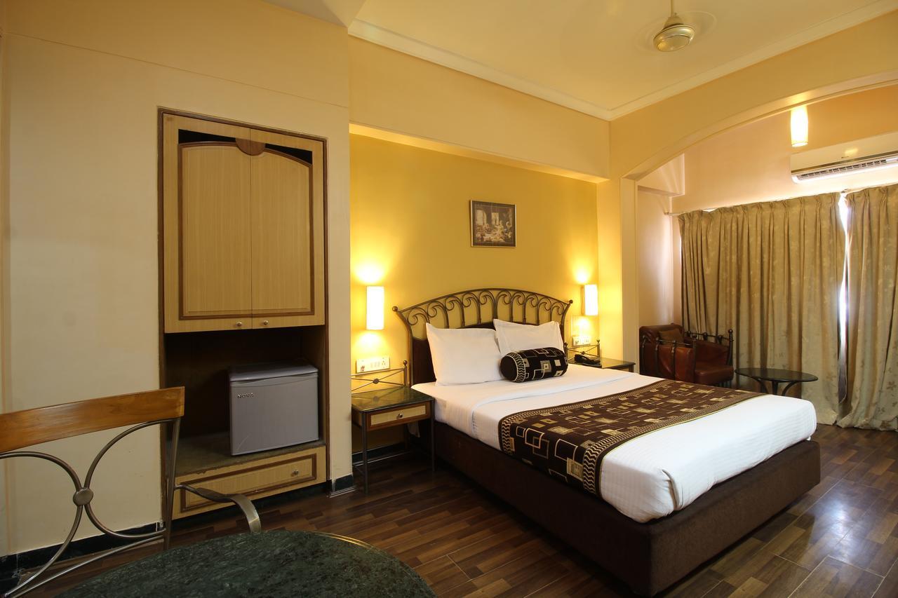 Hotel Gurukripa Даман Екстериор снимка