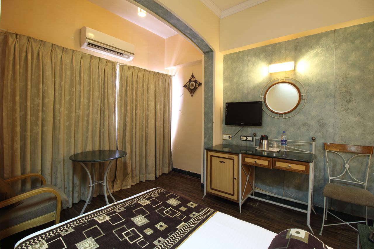 Hotel Gurukripa Даман Екстериор снимка