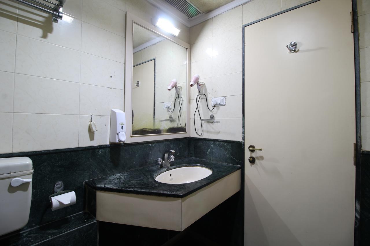 Hotel Gurukripa Даман Екстериор снимка